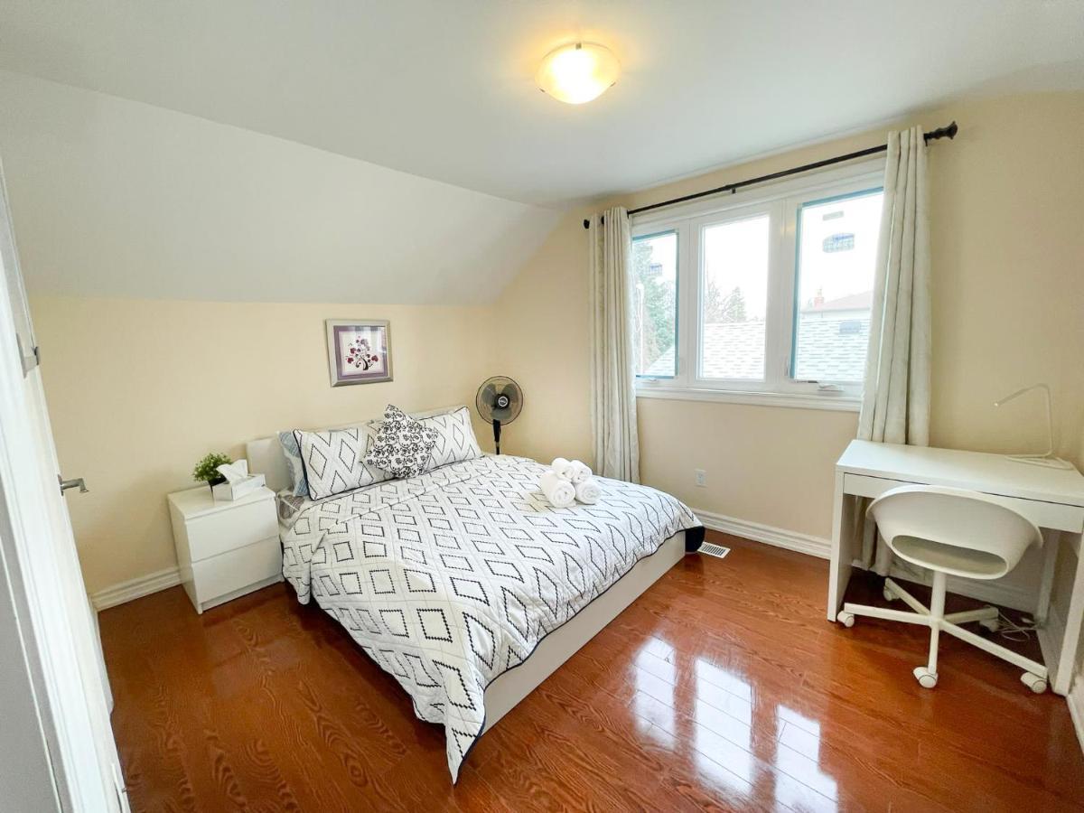 Spacious Mbr Near Kennedy Subway & Go Торонто Экстерьер фото