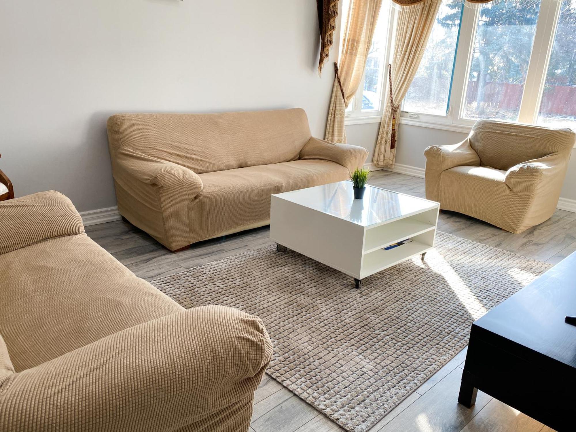Spacious Mbr Near Kennedy Subway & Go Торонто Экстерьер фото