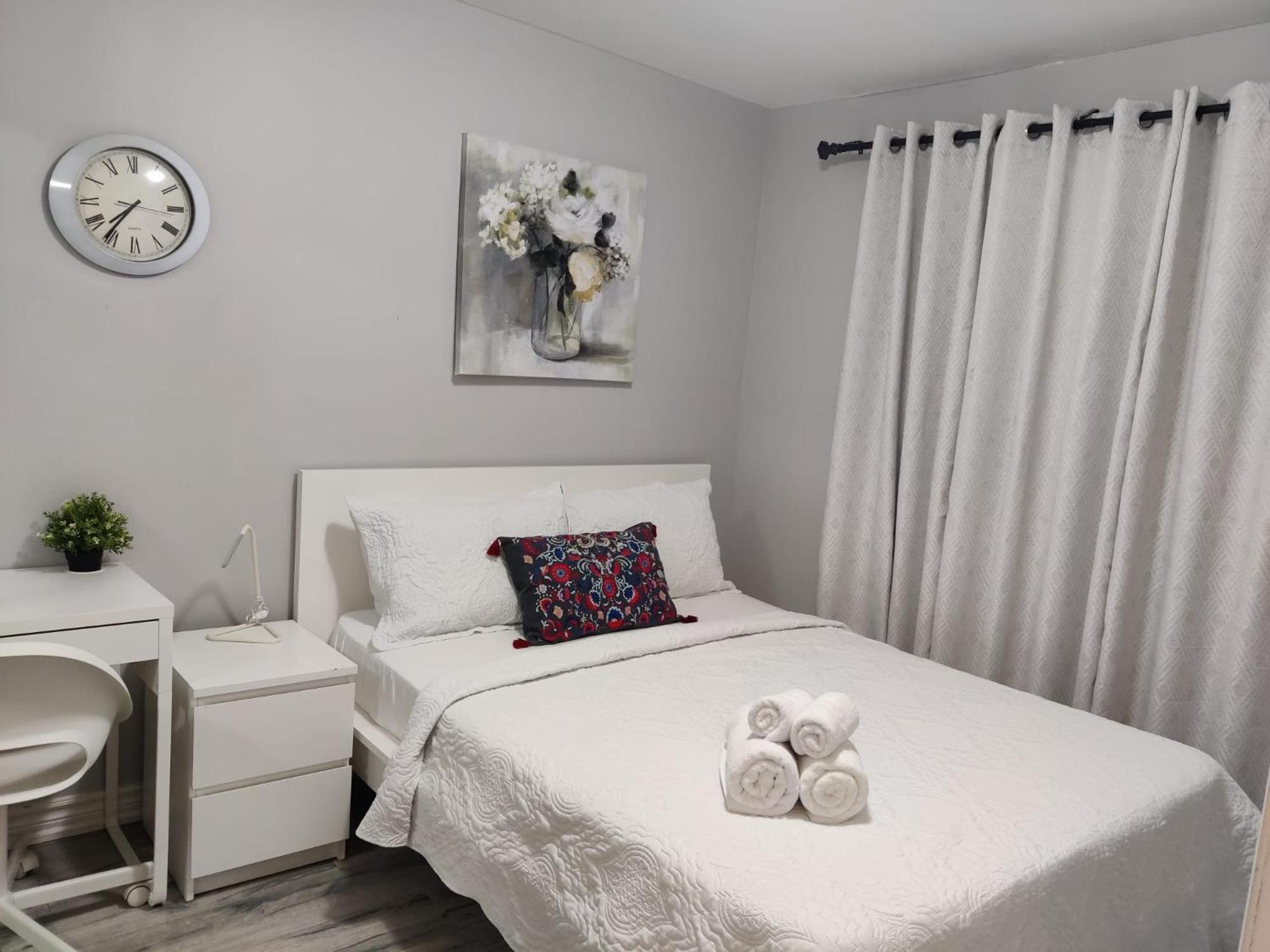 Spacious Mbr Near Kennedy Subway & Go Торонто Экстерьер фото